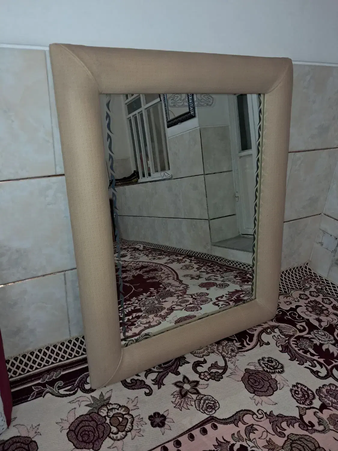 آینه|آینه|شیراز, شیخ روزبهان|دیوار