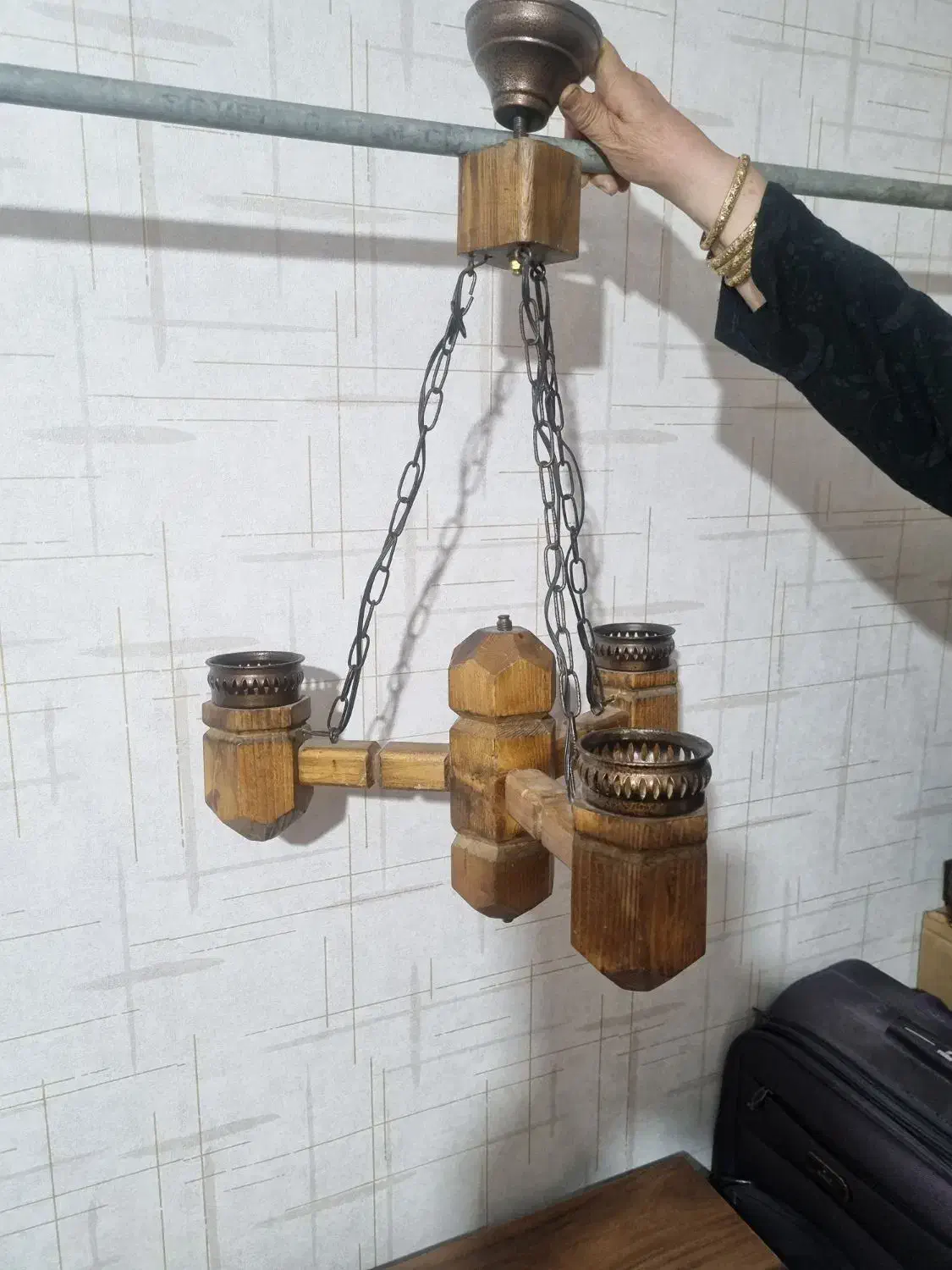 لوستر چوبی سه شعله|لوستر و چراغ آویز|همدان, |دیوار