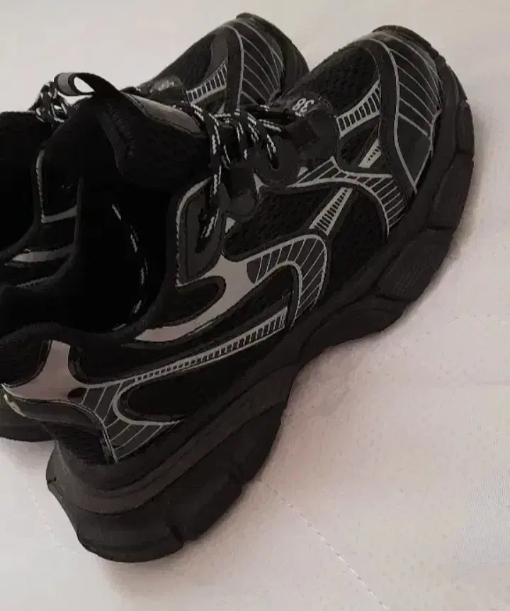 کتانی|کیف، کفش، کمربند|اردبیل, |دیوار