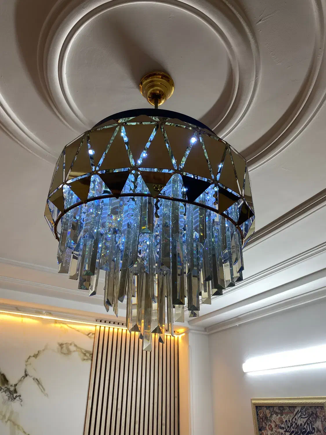 لوستر کنترل دار|لوستر و چراغ آویز|لاهیجان, طالقانی|دیوار