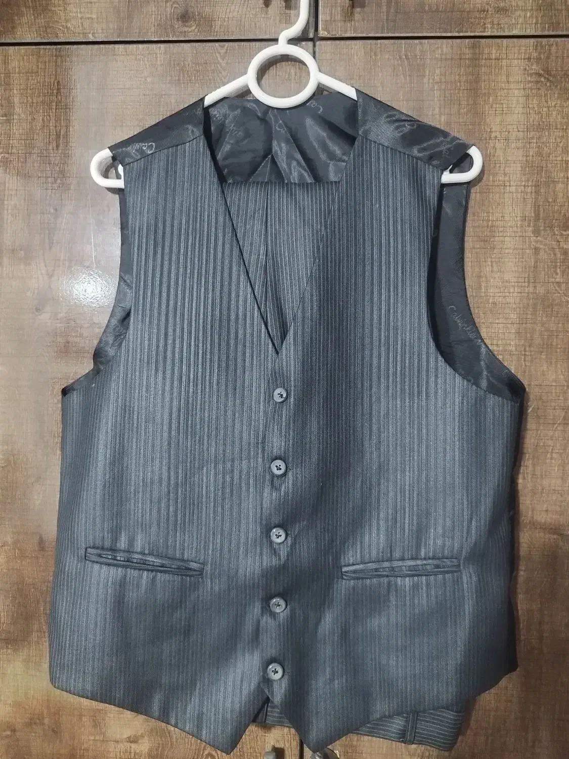 کت و شلوار|لباس|آستانه اشرفیه, |دیوار