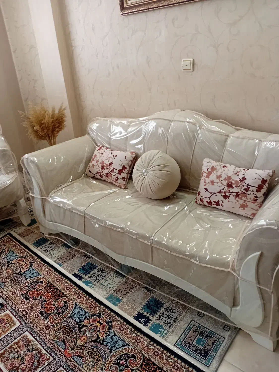 مبلمان راحتی درحدنو|مبلمان خانگی و میز عسلی|همدان, |دیوار