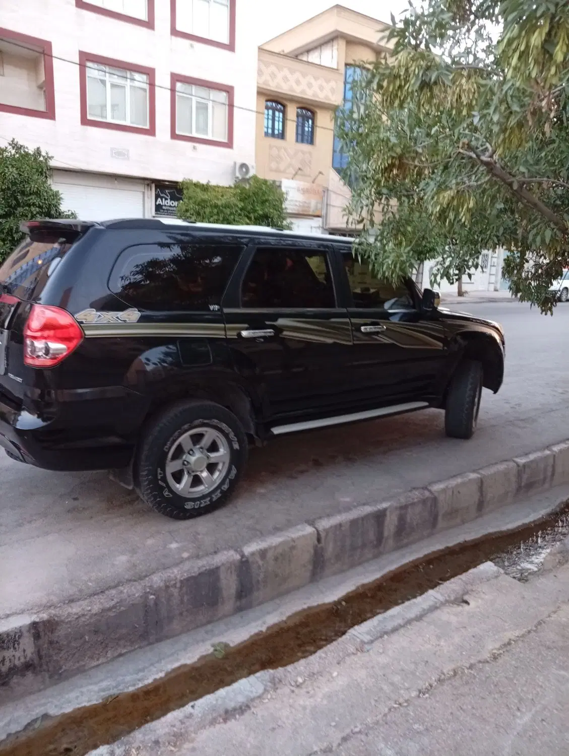 لندمارک،مدل 94|خودرو سواری و وانت|شیراز, فرگاز|دیوار