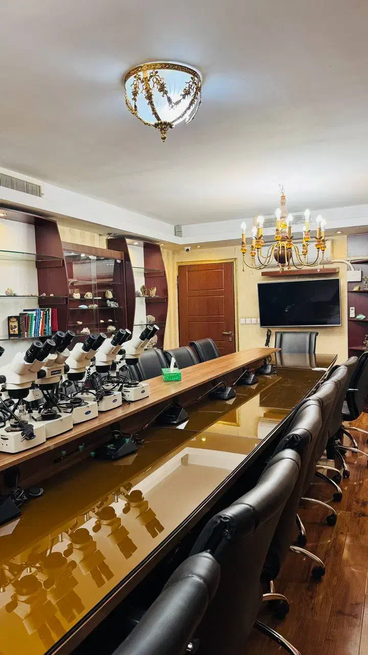 اجاره  اتاق کنفرانس|اجارهٔ کوتاه‌مدت دفتر کار و فضای آموزشی|تهران, میرداماد|دیوار