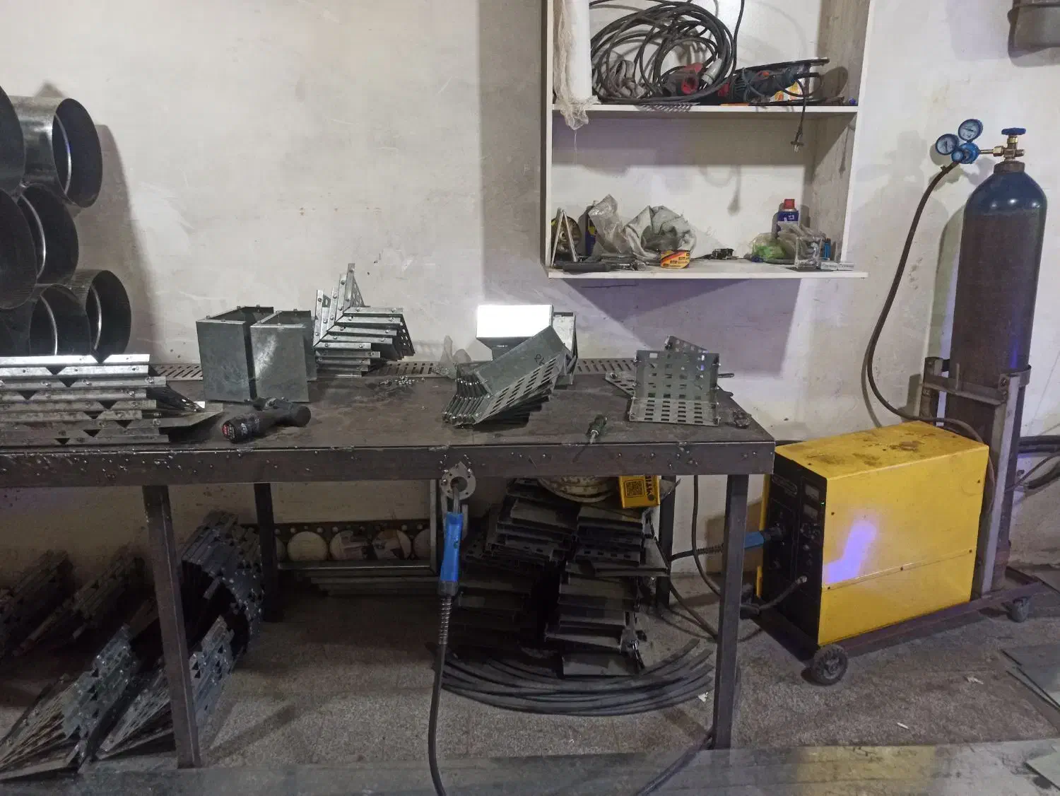 خدمات تخصصی جوشکاری و سازه‌ فلزی ( جوش برق و co2)|خدمات پیشه و مهارت|پاکدشت, پاکدشت (مامازند)|دیوار