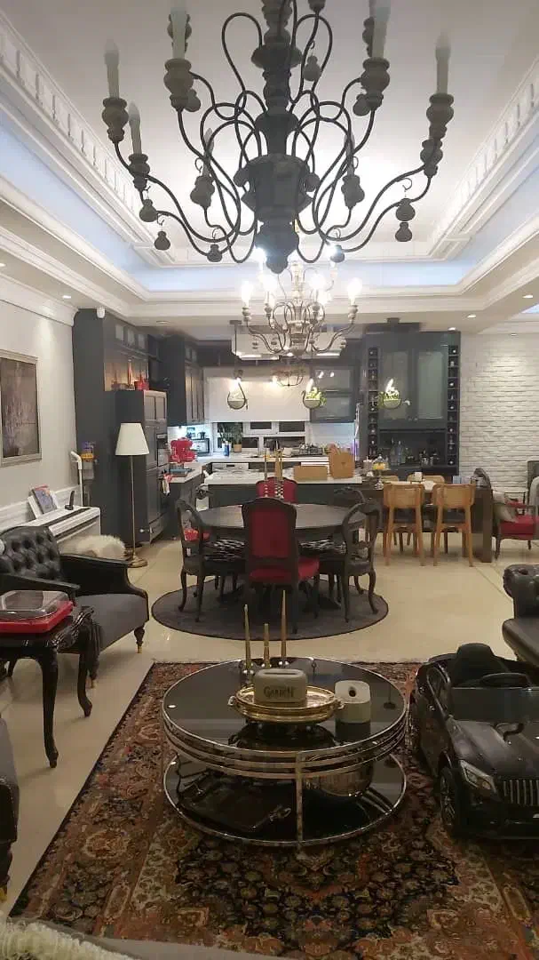 آپارتمان۱۷۵متری فرمانیه شرقی