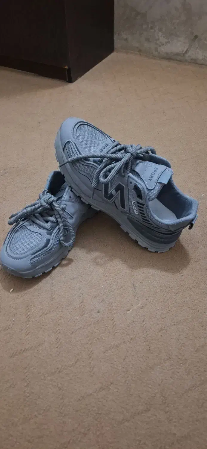 دو جفت کتونی اسپرت و بسیار تمیز|کیف، کفش، کمربند|شیراز, شریف‌آباد|دیوار