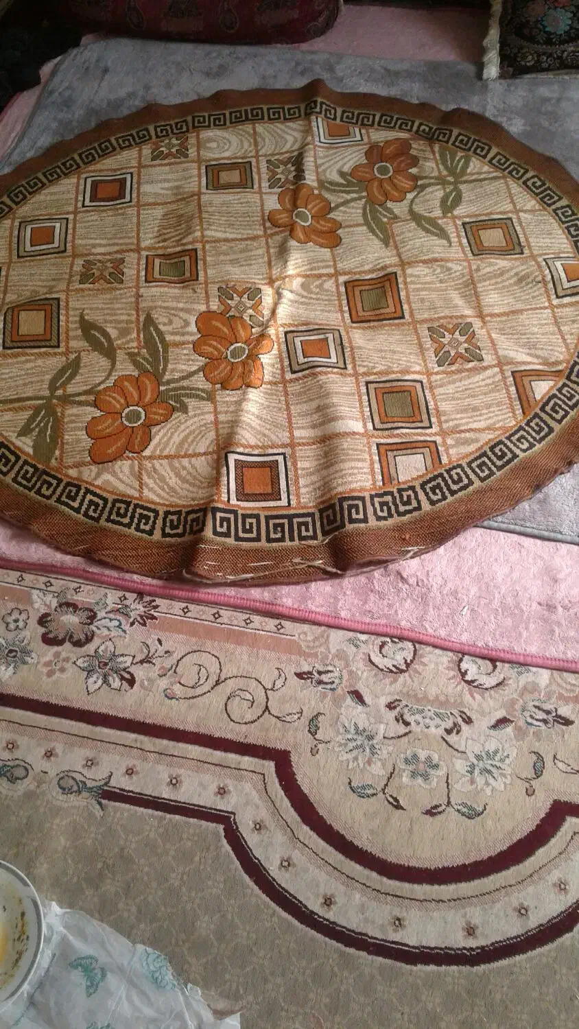 گلیم دایره ای|گلیم، جاجیم، گبه|خرمآباد, |دیوار