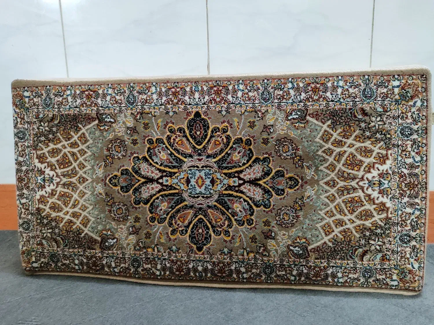 یه جفت پشتی|پشتی|قم, علی آباد|دیوار