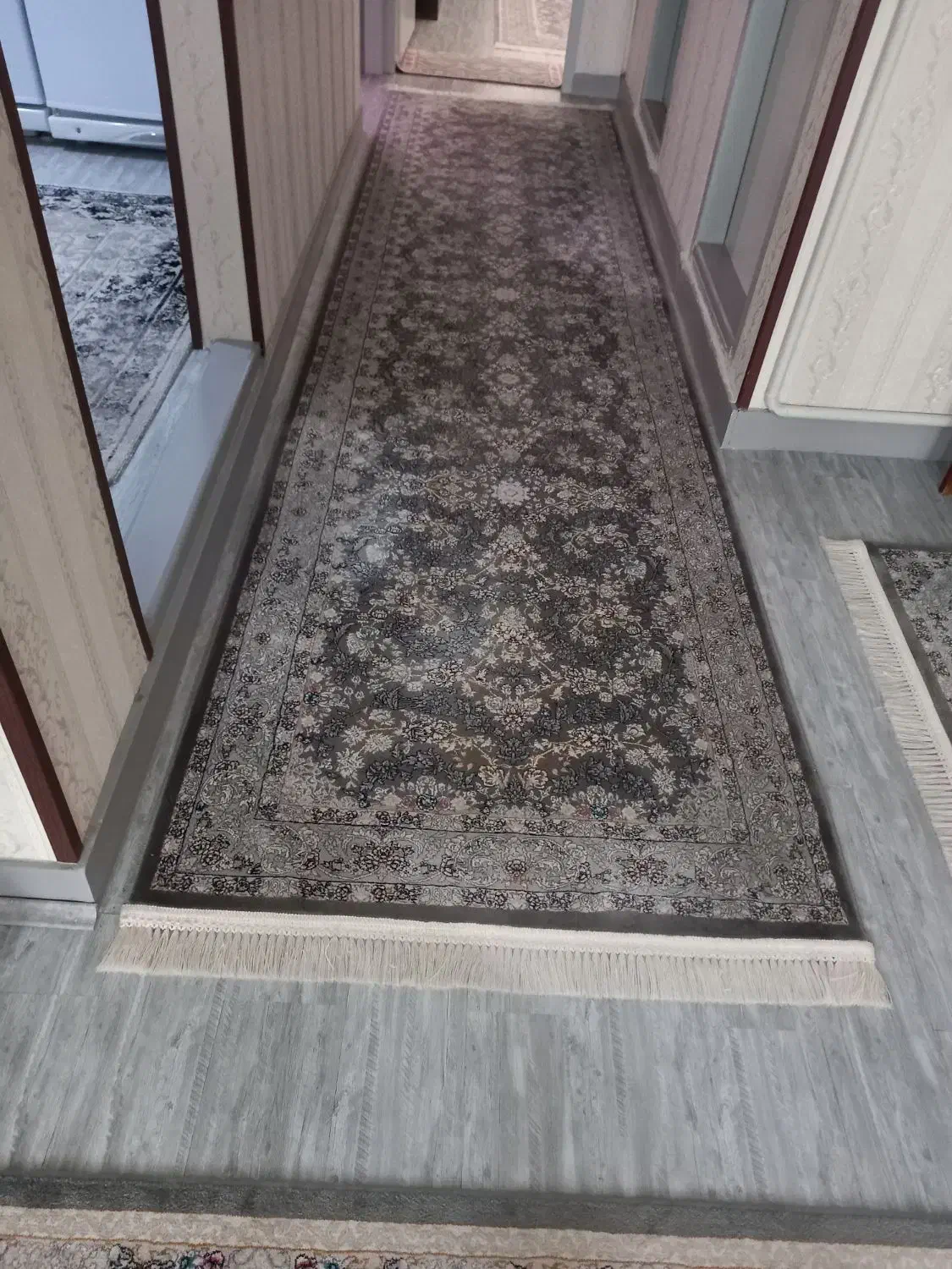 فرش ماشینی یک تخته دوازده متری ویک تخته چهار متری|فرش|فردیس, خیام غربی|دیوار