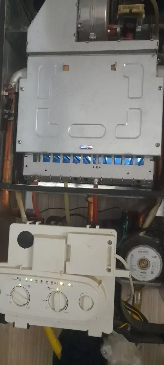 تعمیرات انواع پکیج و آبگرمکن های دیواری و بخاری.|آبگرمکن، پکیج، شوفاژ|شاندیز, |دیوار