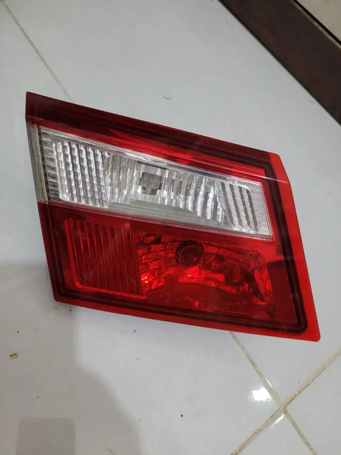 چراغ خطر عقب رنو سفران- نصب روی صندوق سمت راننده|قطعات یدکی و لوازم جانبی|چابهار, |دیوار