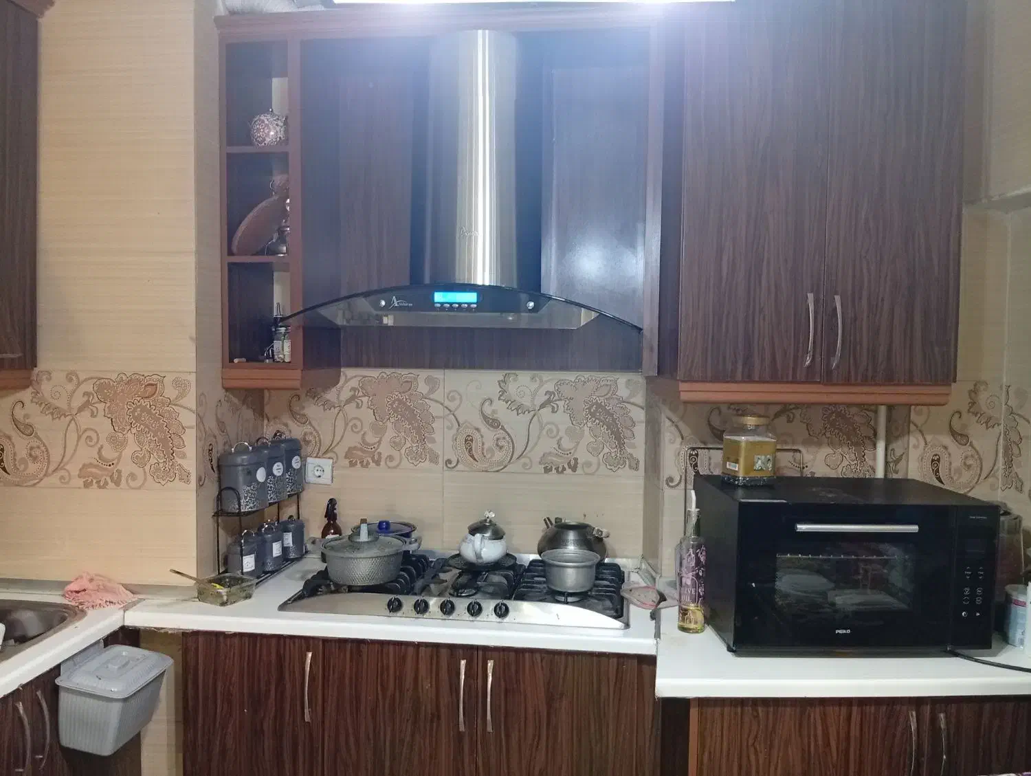 هود اخوان|هود|بندر انزلی, نوروزی|دیوار