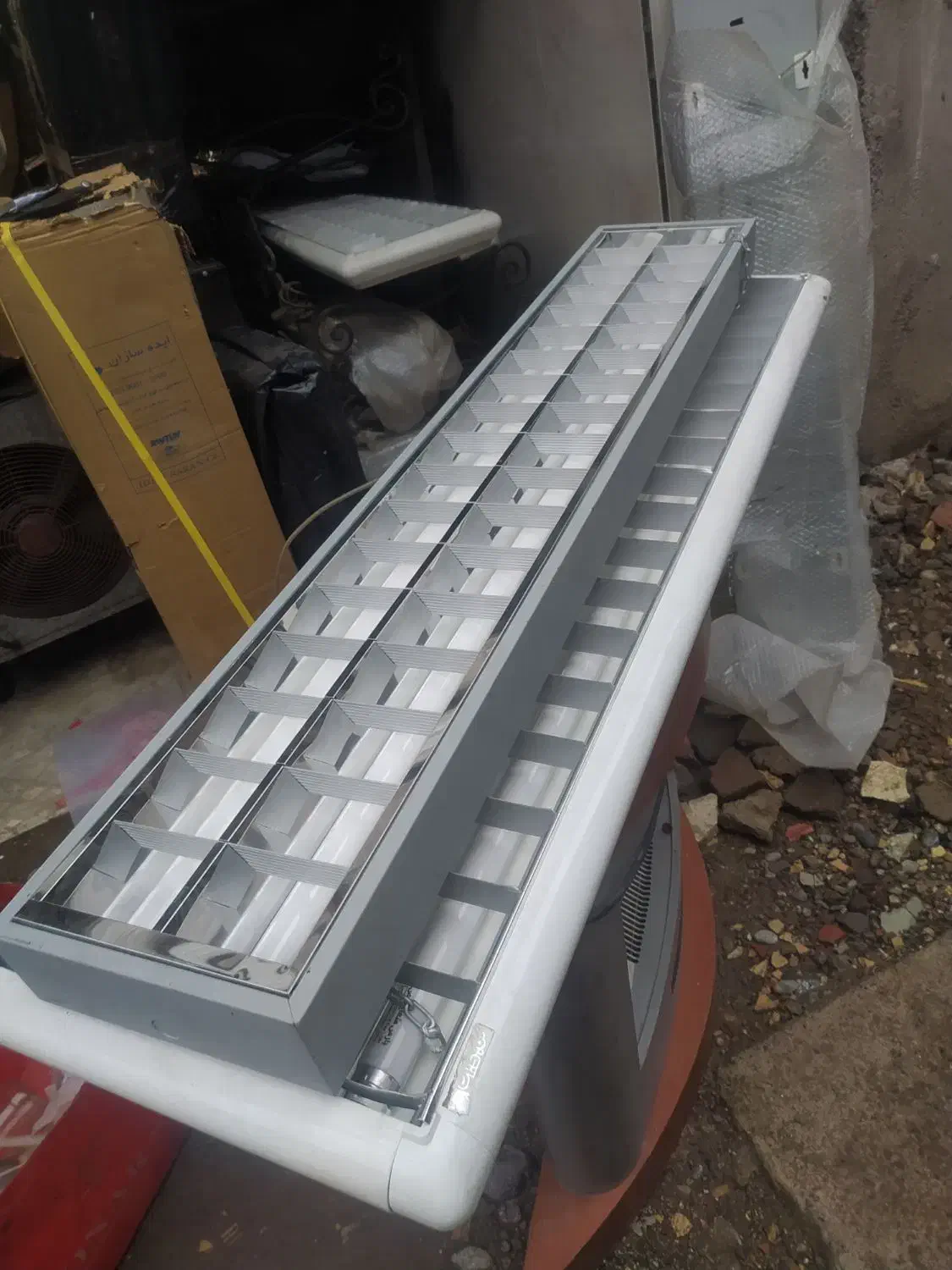 لامپ مهتابی سه شاخه د ودوشاخه|لامپ و چراغ|رشت, سلیمانداراب|دیوار