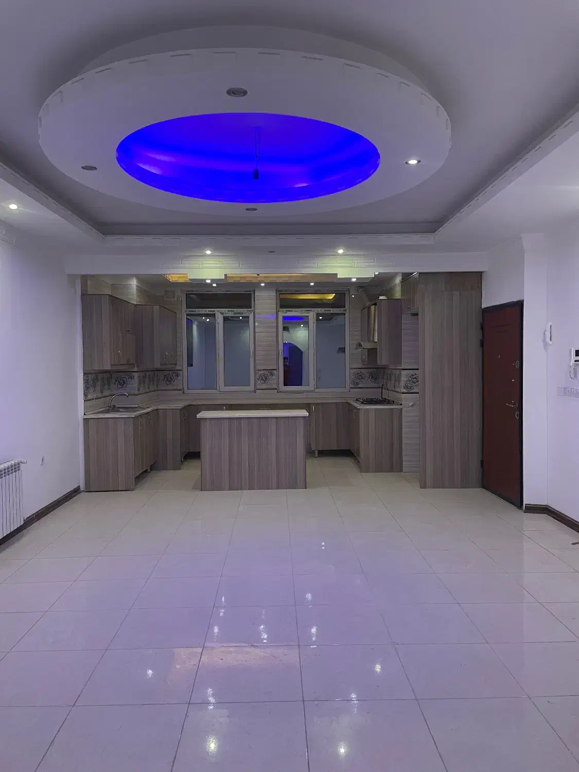 اجاره آپارتمان90متری فول/ ایران زمین الهیه رنجبران|اجارهٔ آپارتمان|اسلامشهر, شهرک الهیه|دیوار