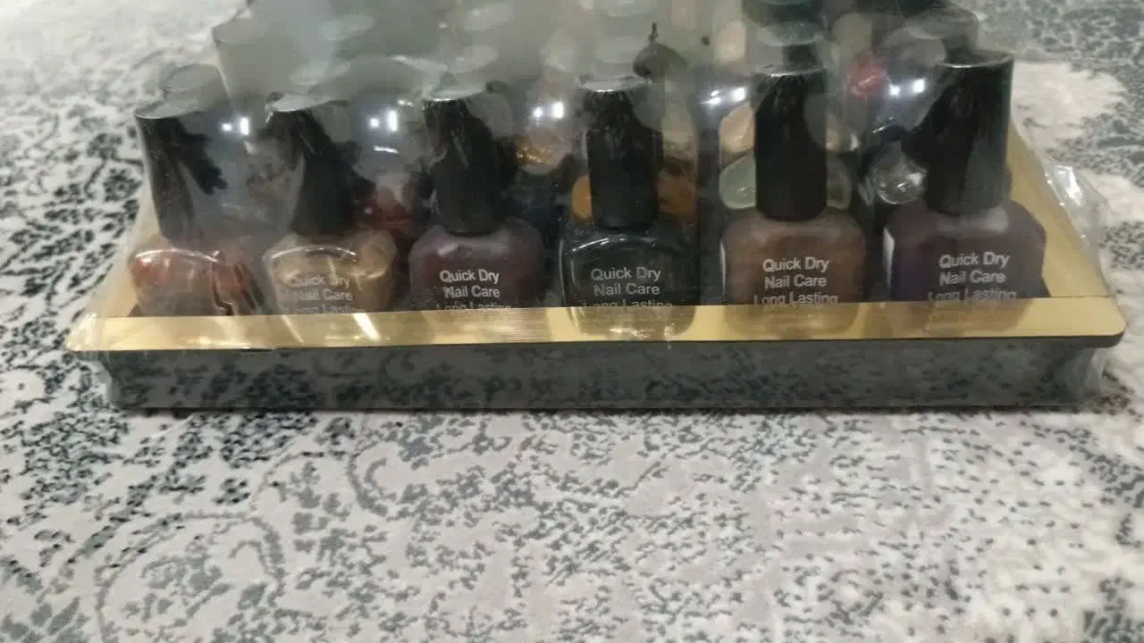 لاک اکلیلی Mezic|آرایشی، بهداشتی، درمانی|قم, شهرک امام حسن|دیوار