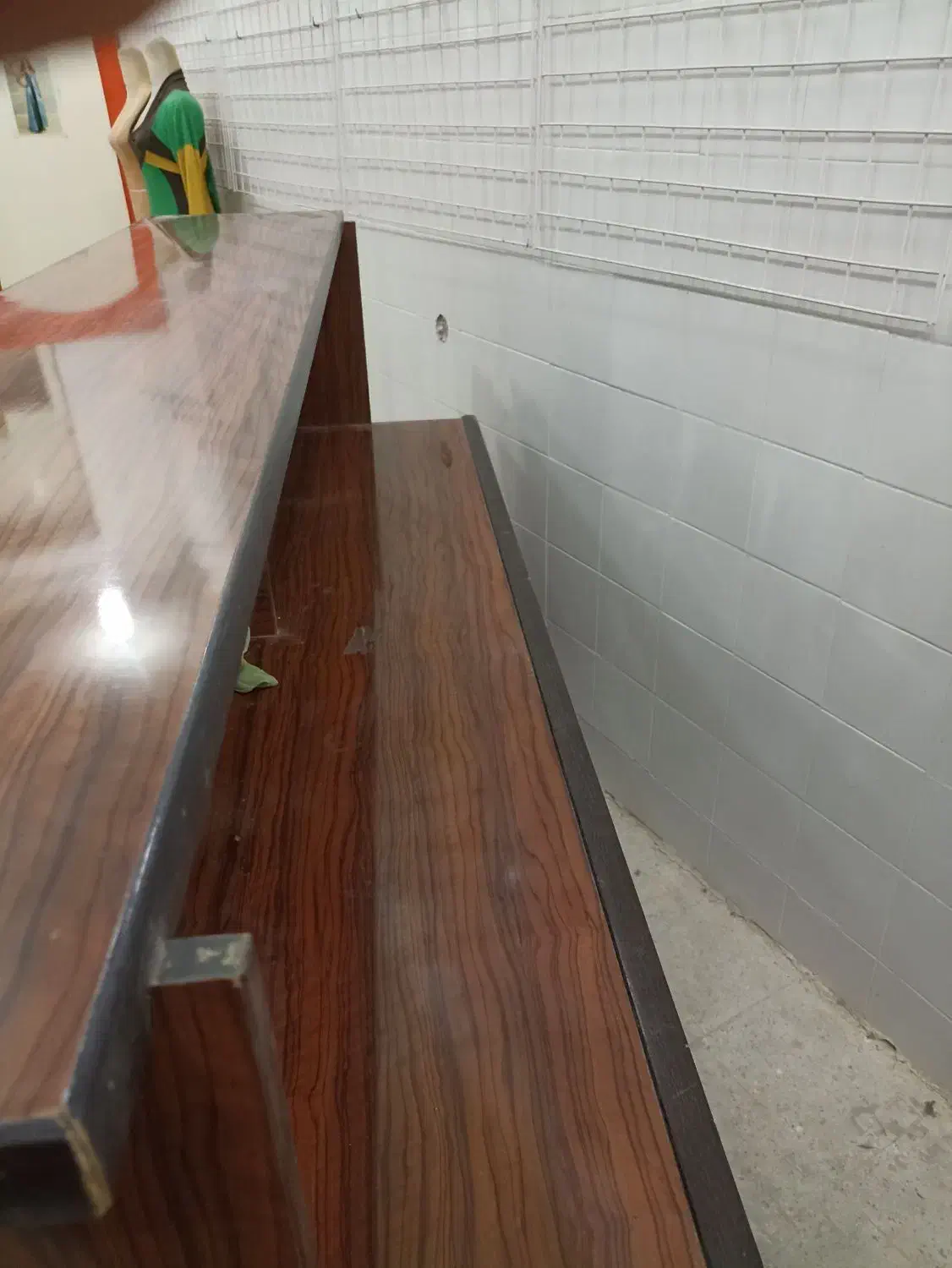 فروش میز|میز تحریر و کامپیوتر|لامرد, |دیوار