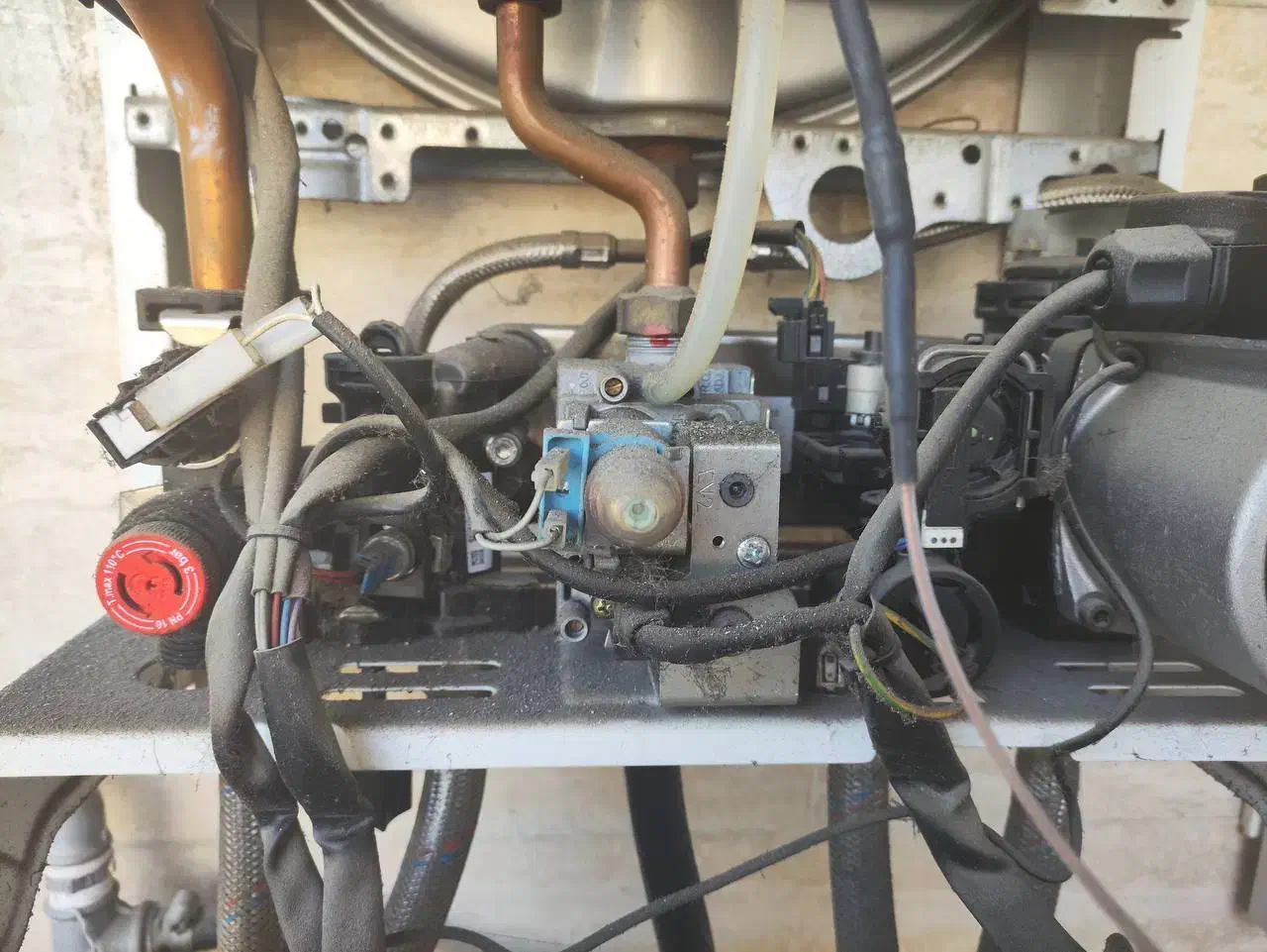 تعمیر تخصصی انواع پکیج در محل|خدمات پیشه و مهارت|قائم‌شهر, |دیوار