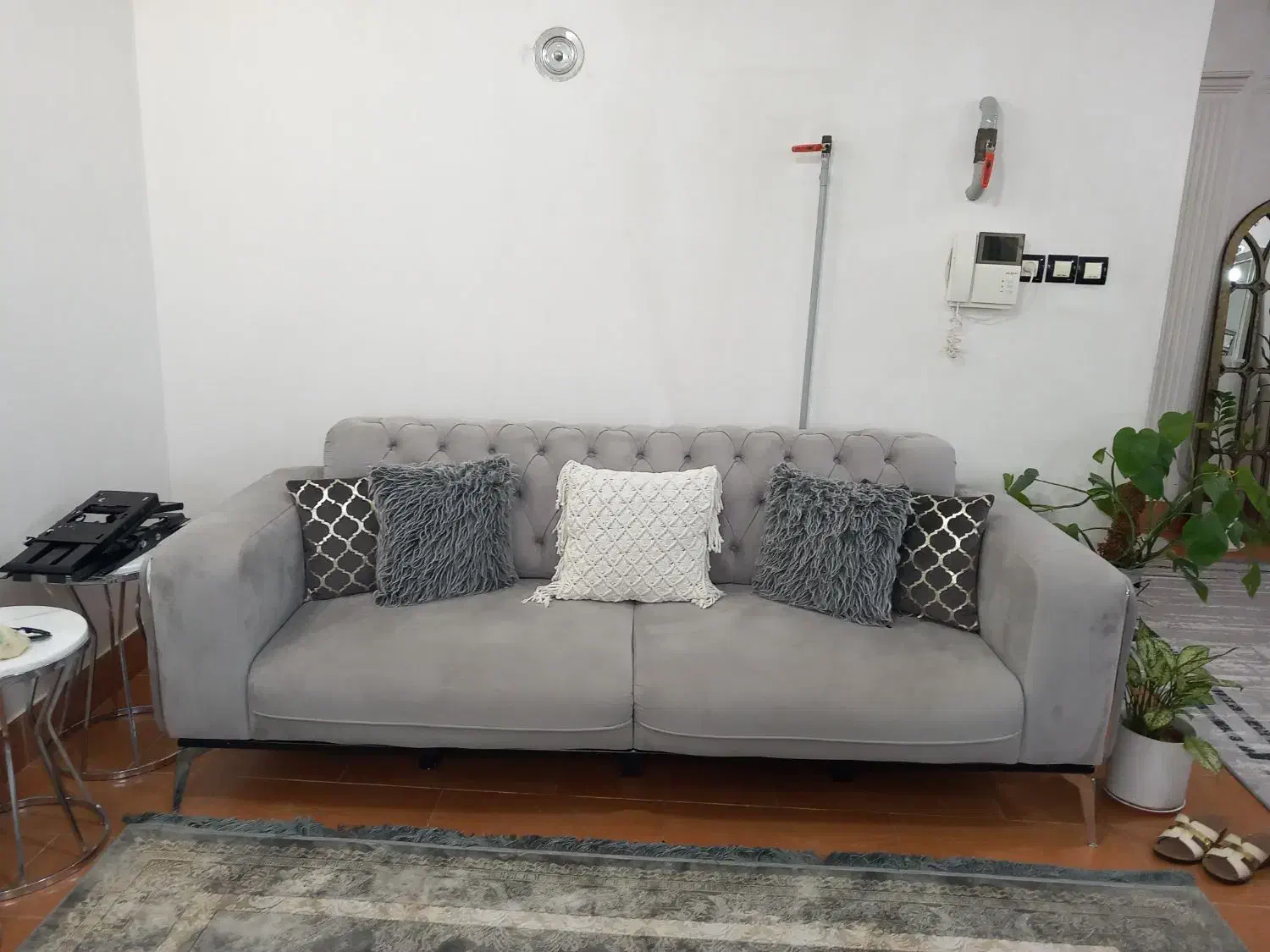 مبل پایه استیل تختخواب شو|مبلمان خانگی و میز عسلی|گرگان, |دیوار