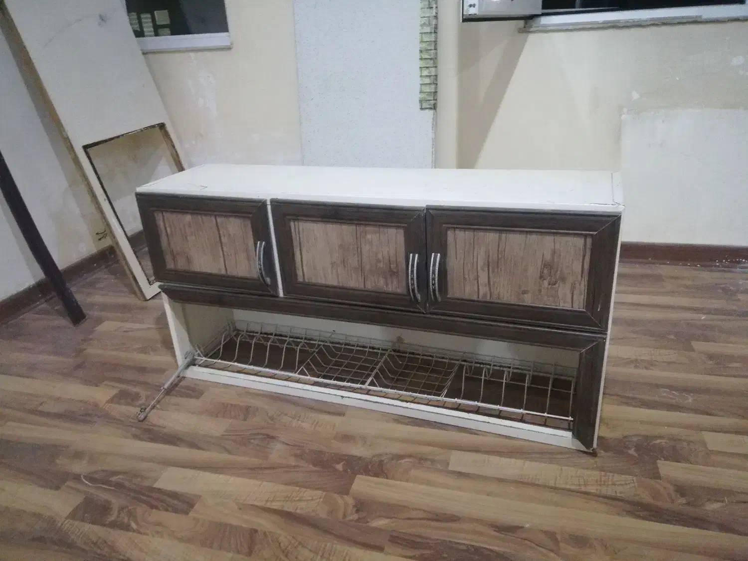 کابینت آبچکان به همراه آبچکان|آب‌چکان و نظم‌دهنده ظروف|سهند, |دیوار