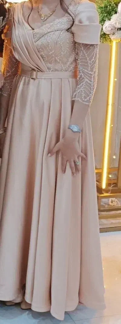 لباس مجلسی|لباس|نیشابور, باغ نو|دیوار