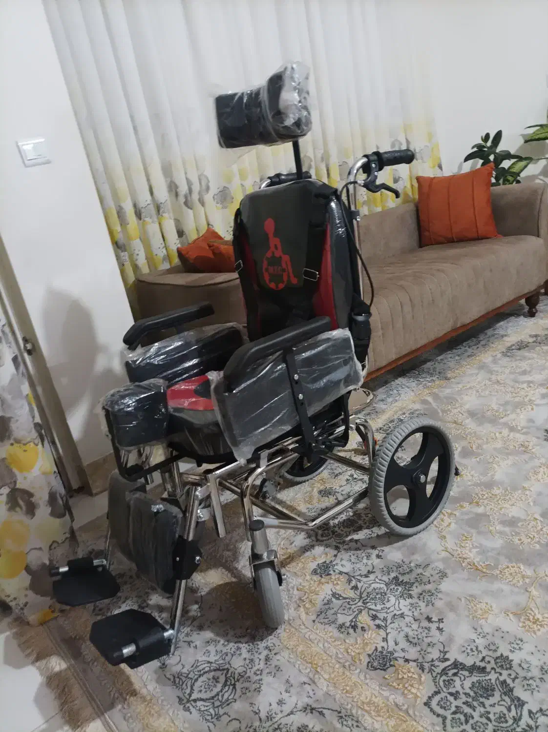 ویلچر|آرایشی، بهداشتی، درمانی|اصفهان, ملک‌شهر|دیوار