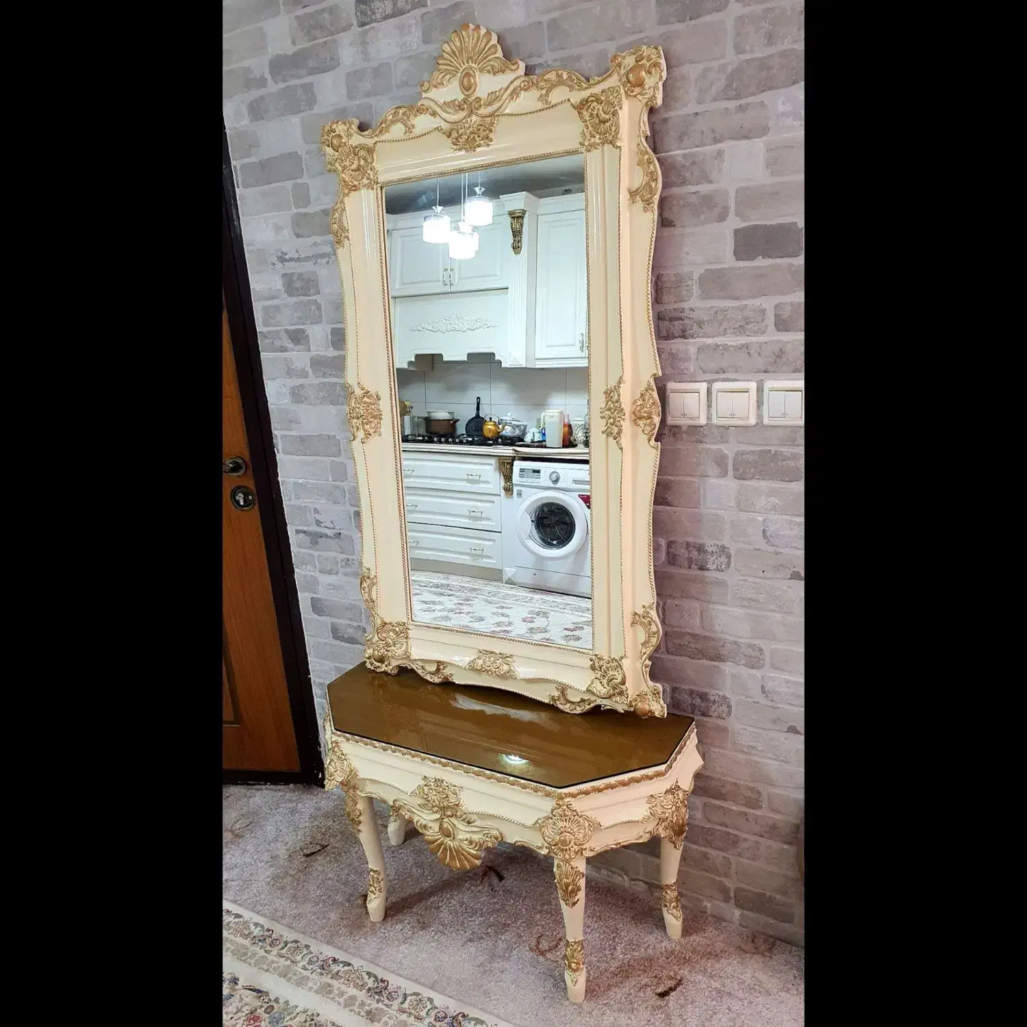 آینه و شمعدان|آینه|قم, شهرک قدس|دیوار