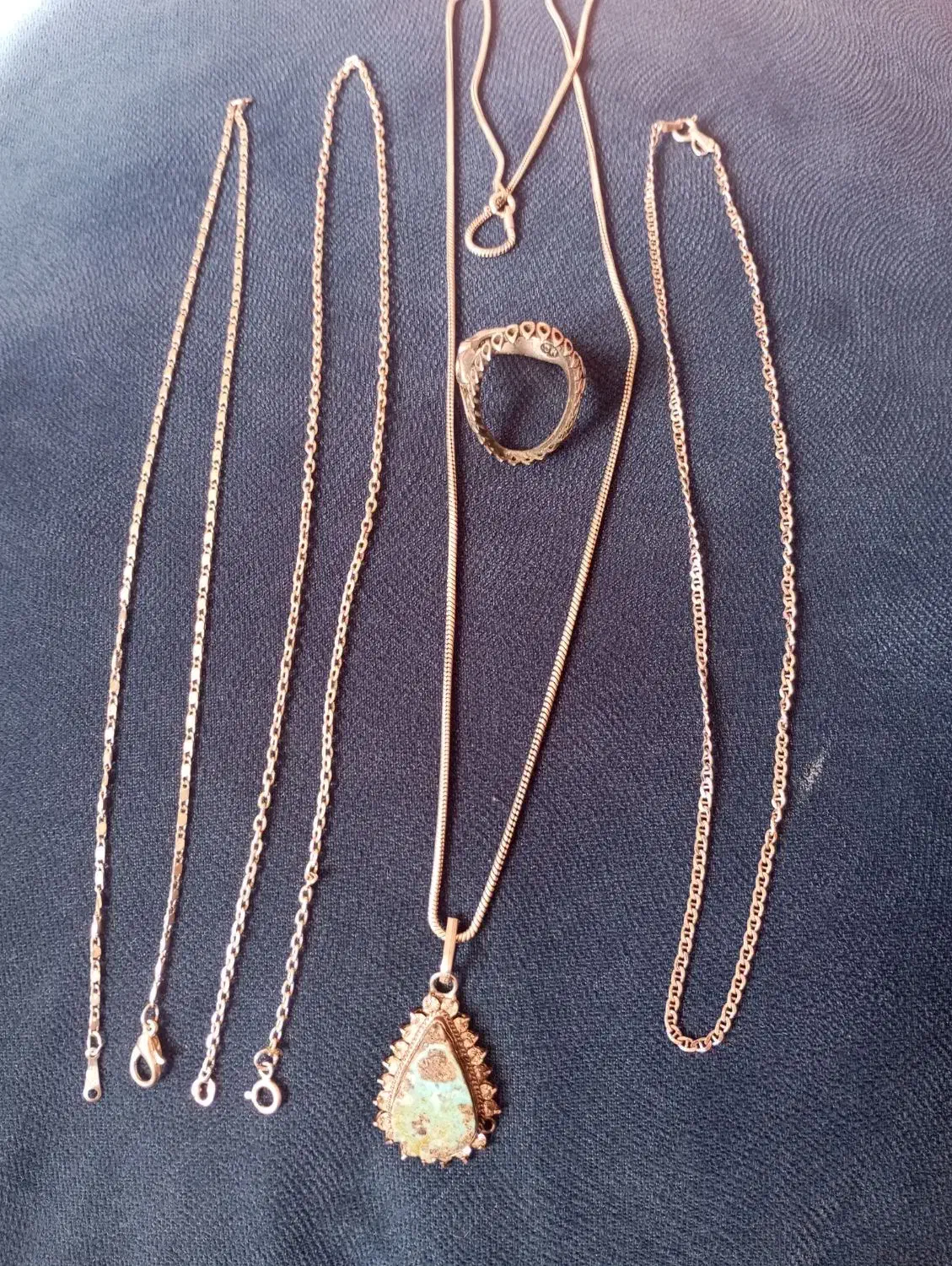 زنجیر انگشتر نقره|بدلیجات|صدرا-فارس, فاز ۲|دیوار