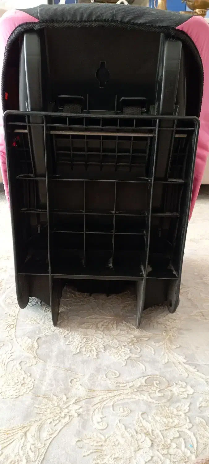 صندلی ماشین|تخت و صندلی بچه|سیرجان, |دیوار