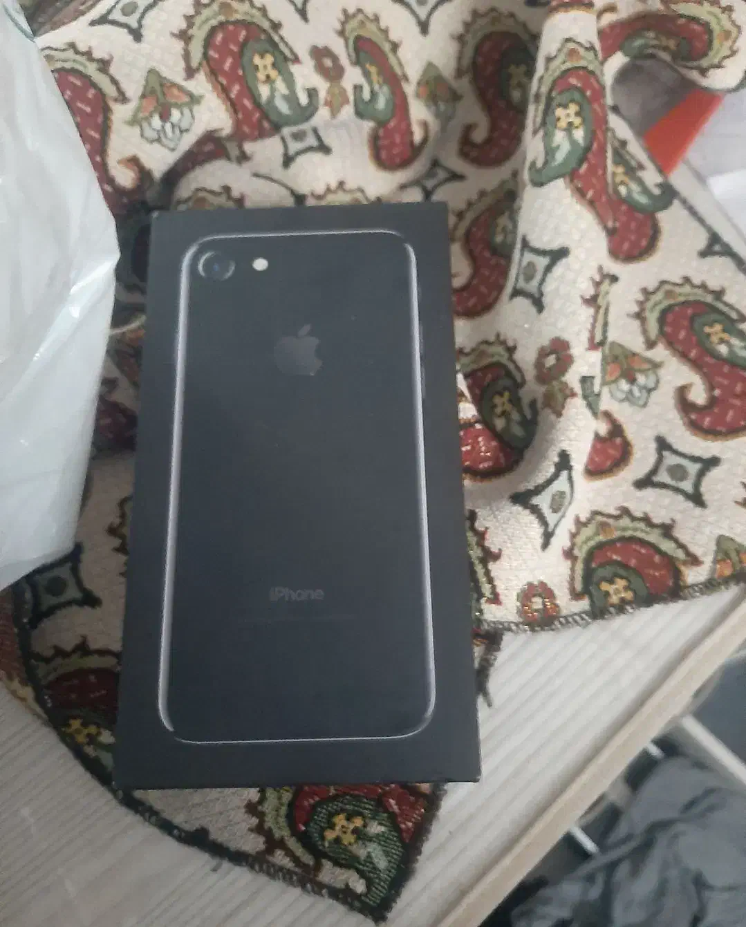 گوشی آیفون ۷ با لوازم|موبایل|تهران, هفت چنار|دیوار