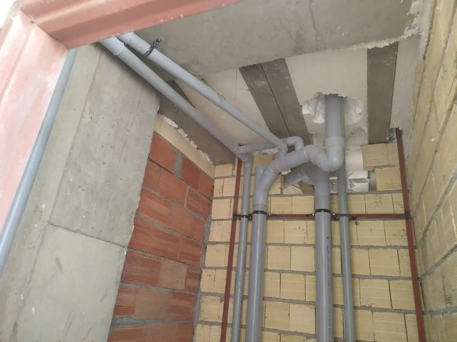 شاگرد تاسیسات|استخدام معماری، عمران و ساختمانی|مهاجران, |دیوار