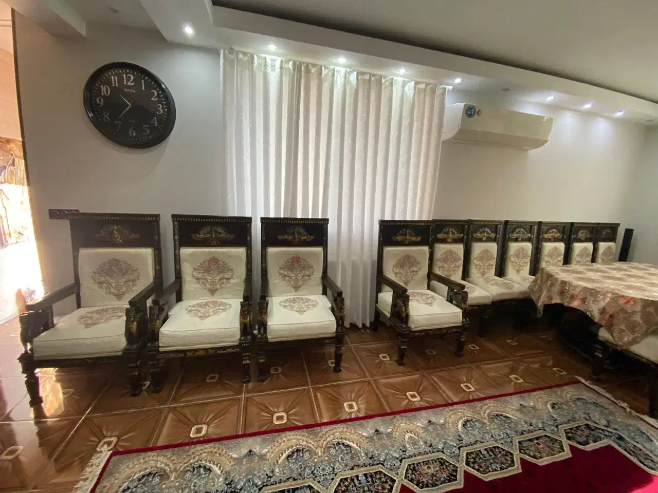 مبلمان و میز ناهارخوری  به همراه عسلی|مبلمان خانگی و میز عسلی|رشت, گیل|دیوار