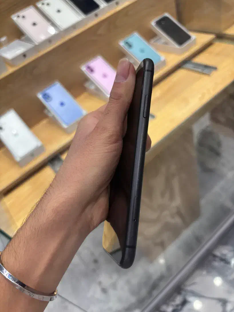 اپل iphone 11 Normal با حافظه 128|موبایل|تهران, صادقیه|دیوار