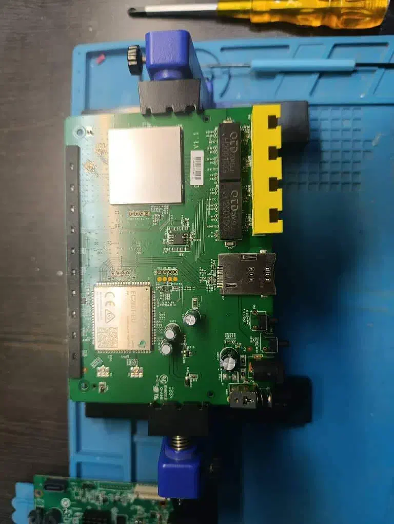 تعمیرفوری دوربین مداربستهDVR/NVRانواع مودم \شاهدیه|دوربین مداربسته|یزد, |دیوار