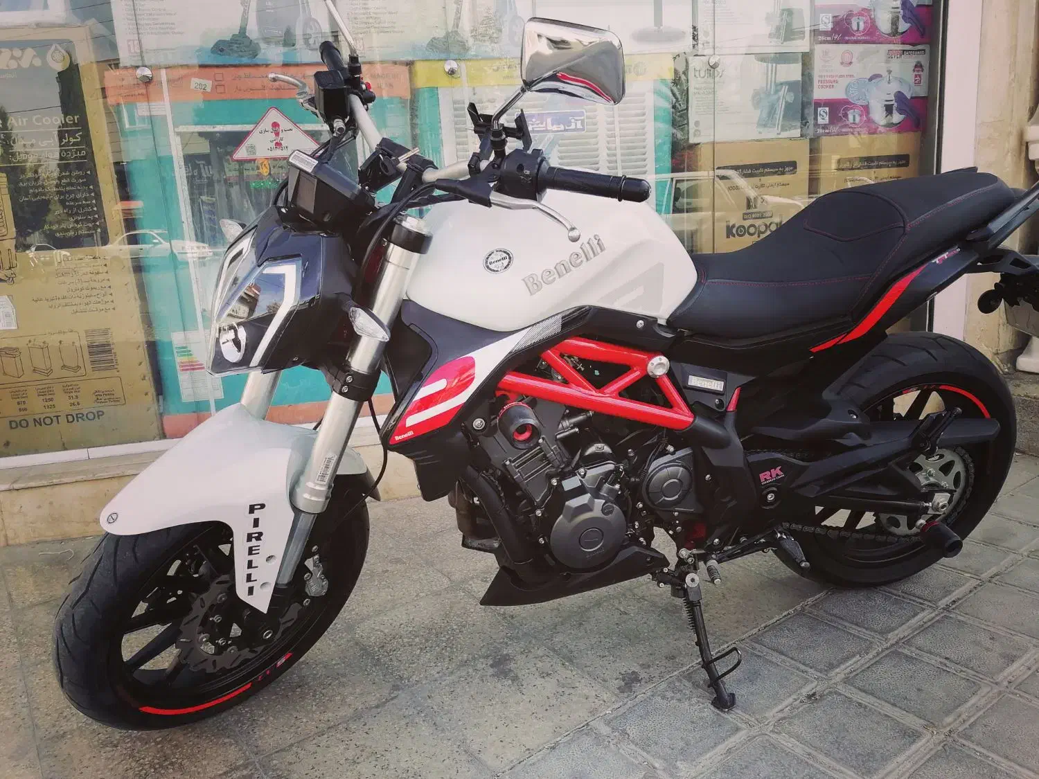 موتور بنلی300تمام اقساط جفت سیلندردرحدصفر واقعی|موتورسیکلت|شیراز, شریفآباد|دیوار