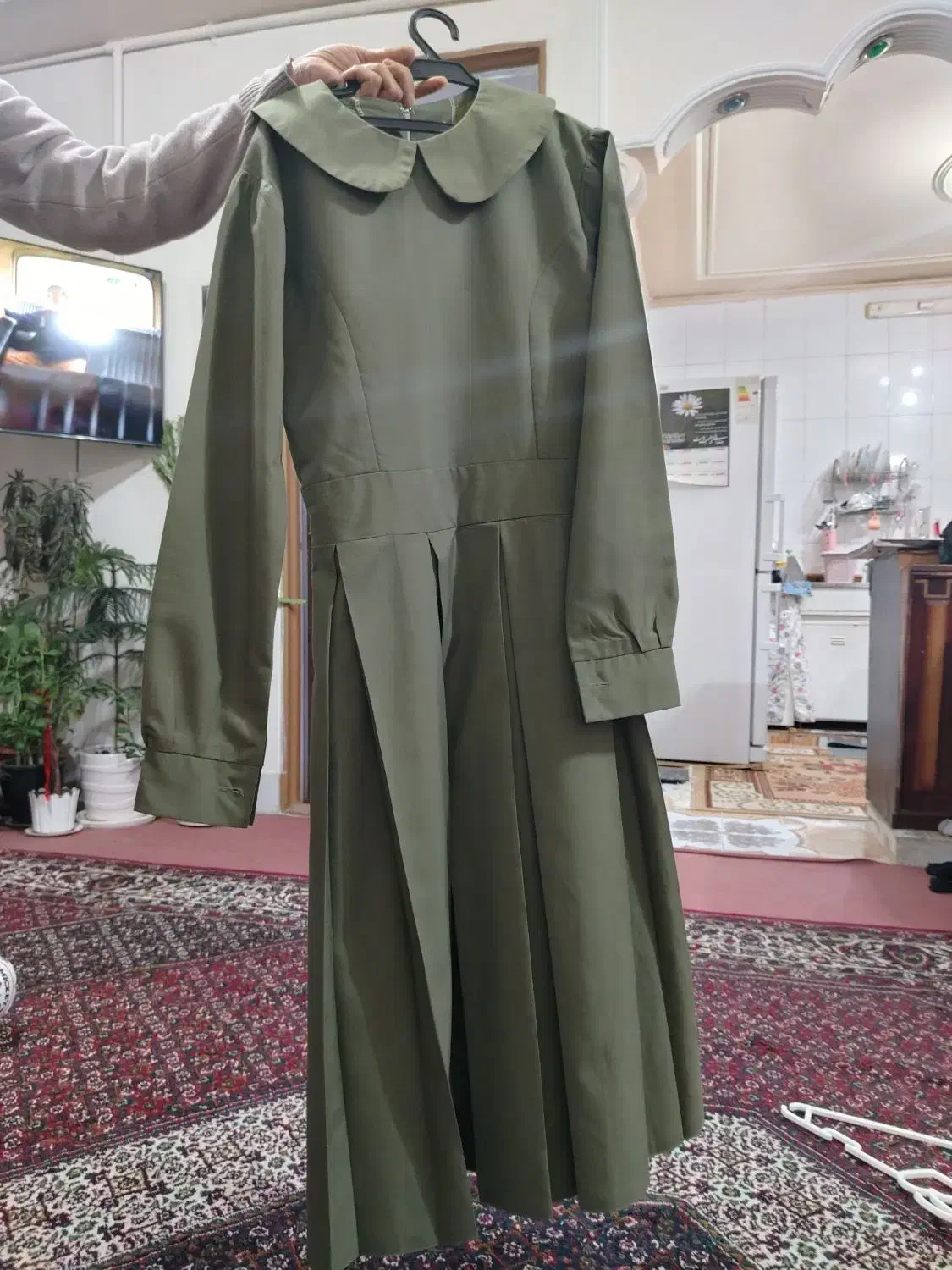 لباس سالم وتمیز مورد استفاده|لباس|نجف‌آباد, پادگان|دیوار