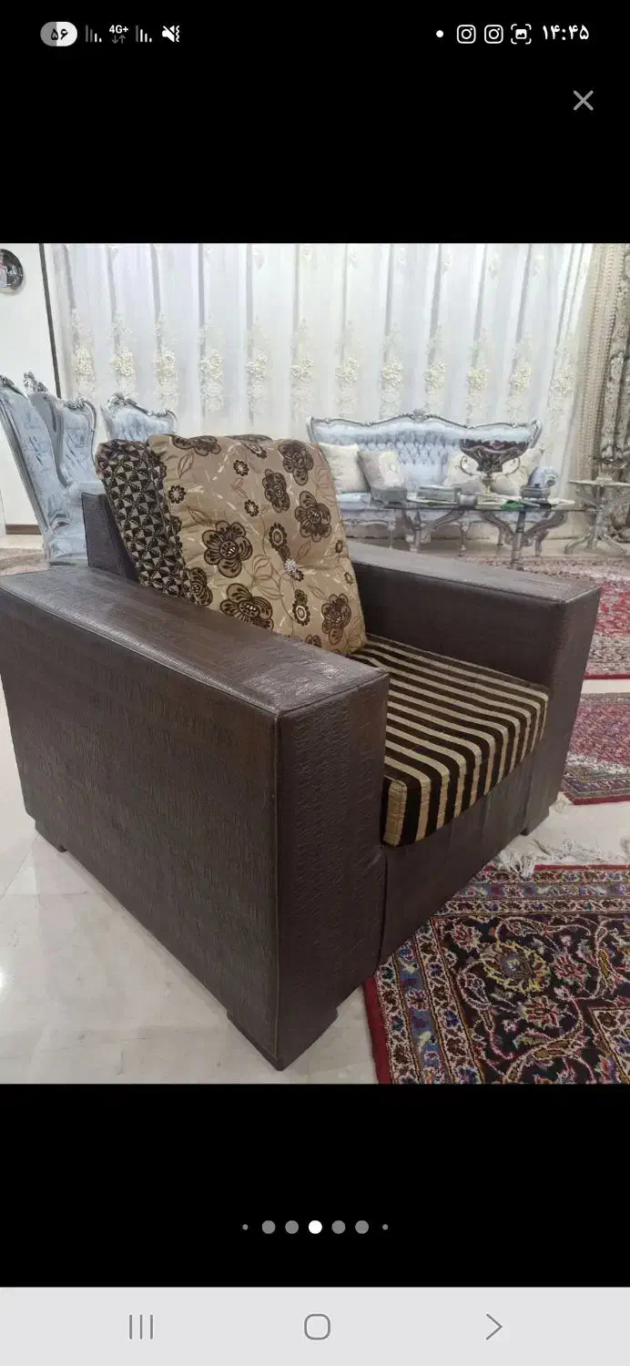 مبل ۷ نفره چرم بسیار تمیز و کاملا سالم|مبلمان خانگی و میز عسلی|تهران, جنت‌آباد شمالی|دیوار