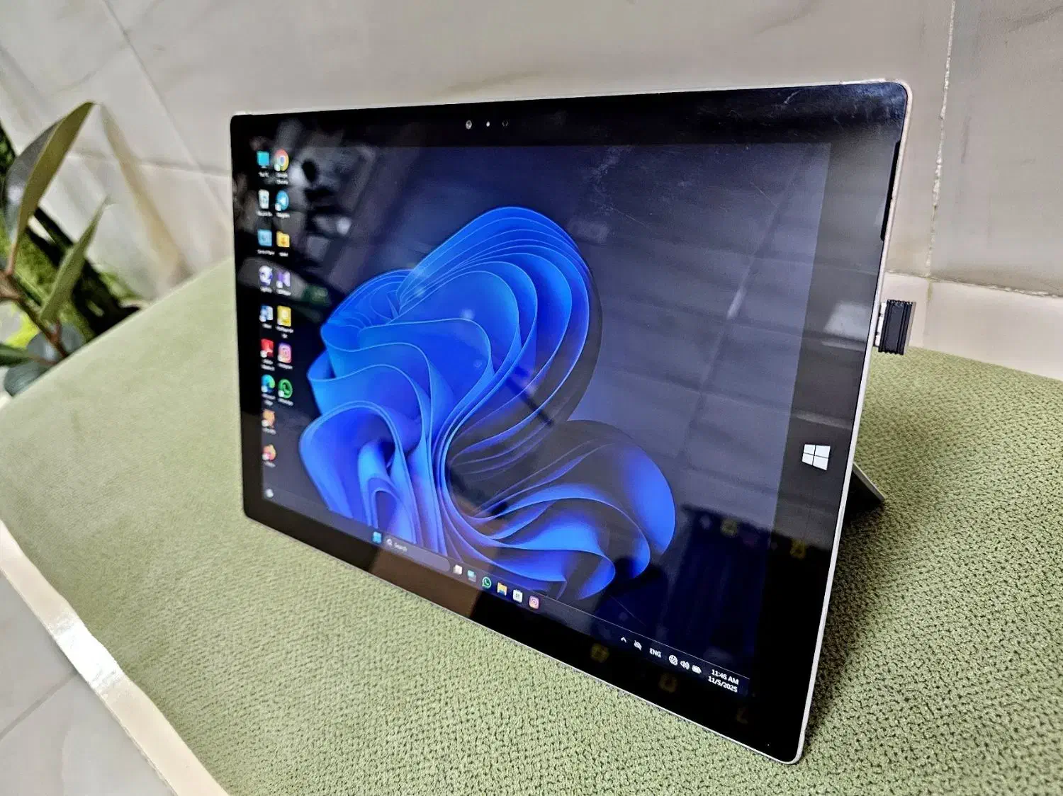 surface 3pro|رایانه همراه|رشت, باهنر|دیوار