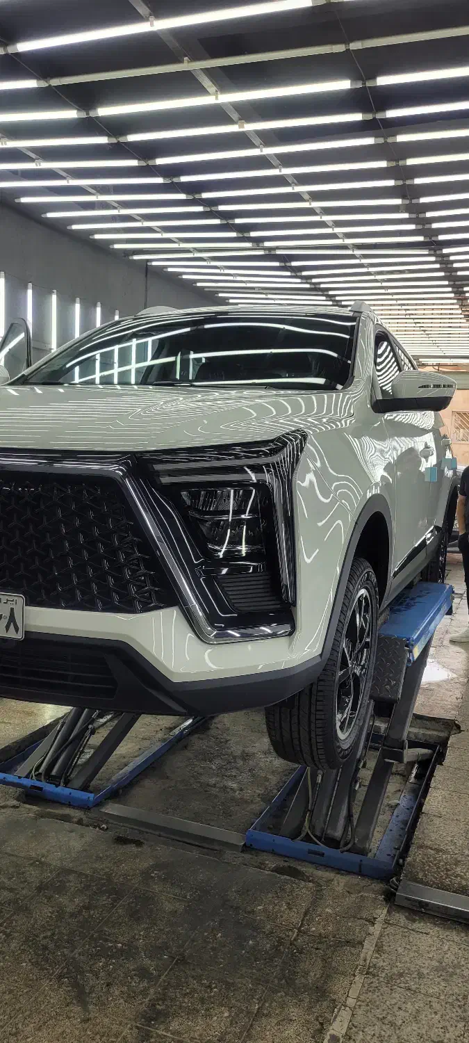 KMC x5 رنگ سفید مدل ۱۴۰۴ شخصی|خودرو سواری و وانت|تهران, فلسطین (میدان انقلاب)|دیوار