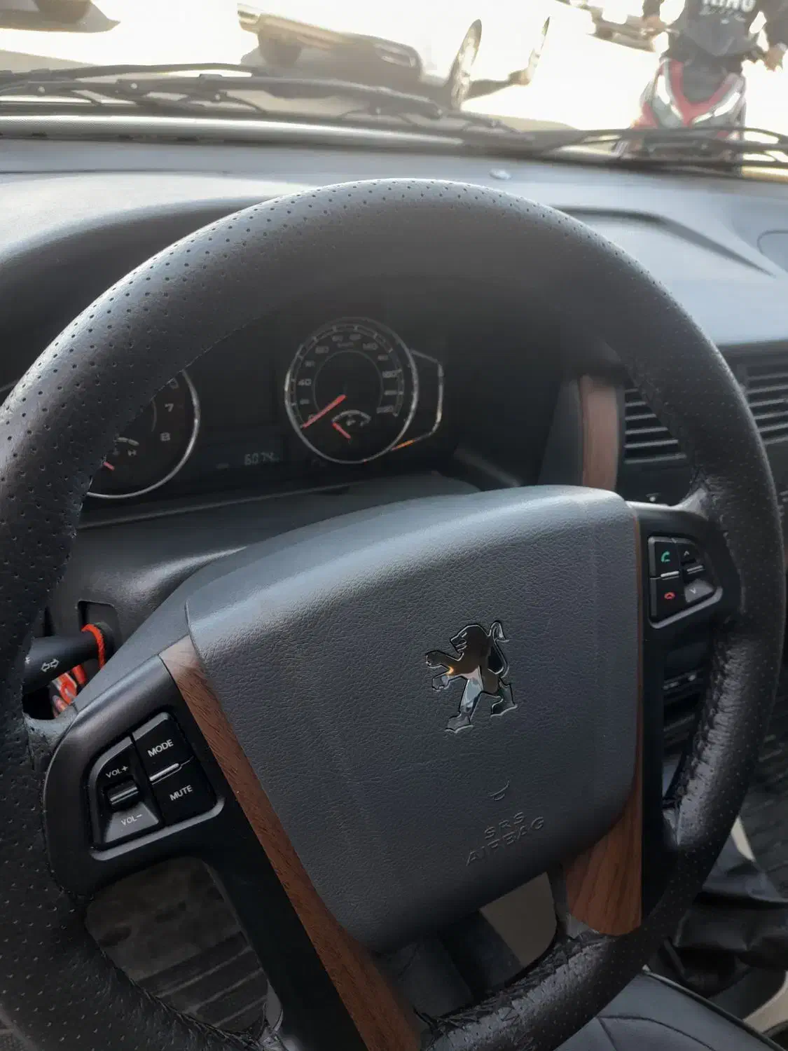 پارسxu7 pمدل ۴۰۲ در حد|خودرو سواری و وانت|همدان, |دیوار