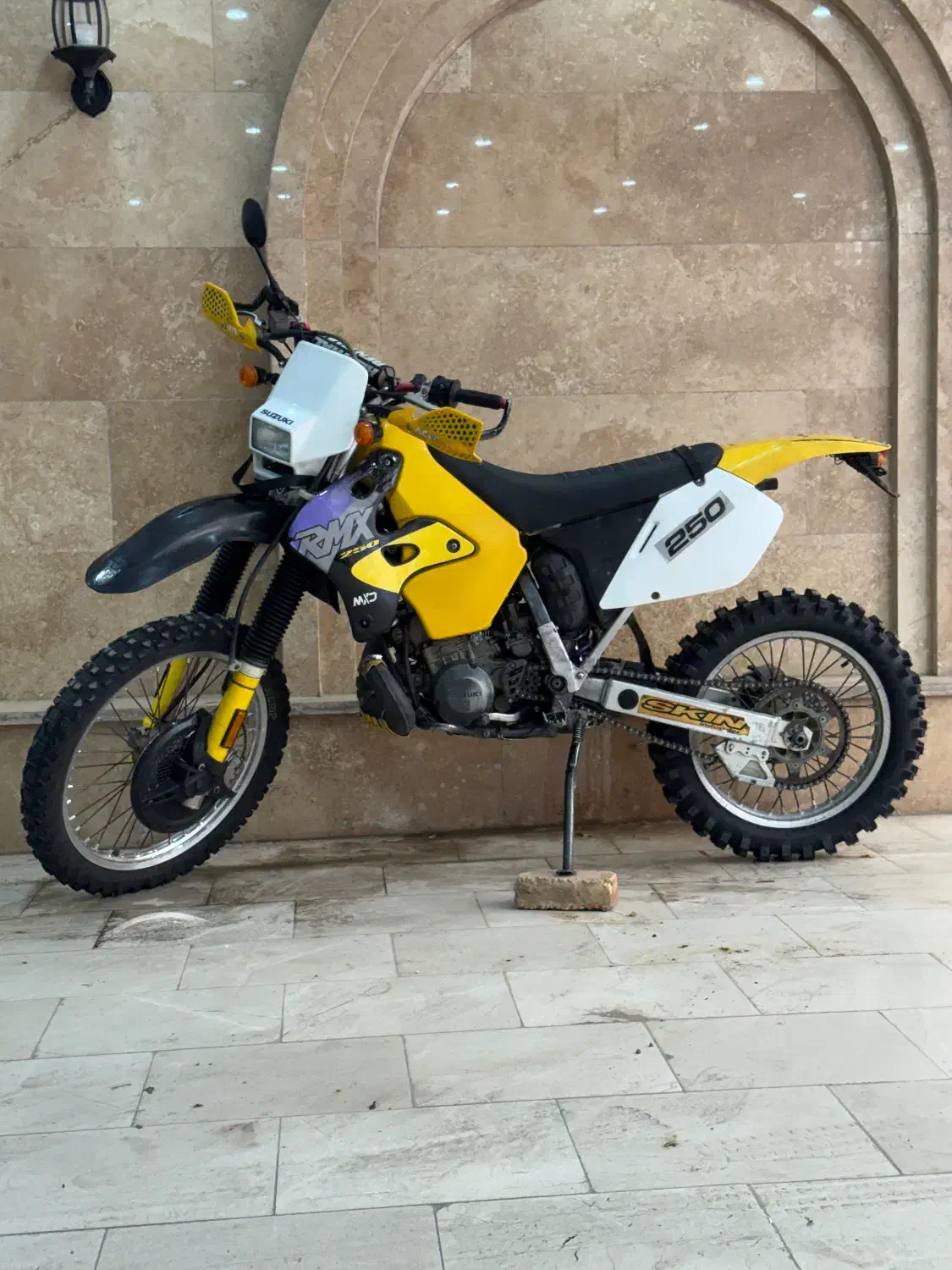 سوزوکی ار ام ایکس دوکاره|موتورسیکلت|تهران, آبشار|دیوار