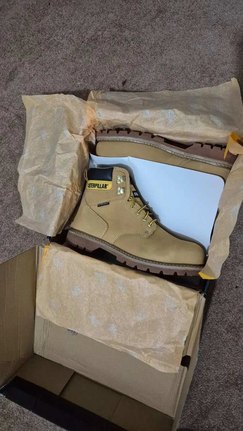 کفش ایمنی (نیم بوت) کاترپیلار اورجینال|کیف، کفش، کمربند|بندر ماهشهر, |دیوار