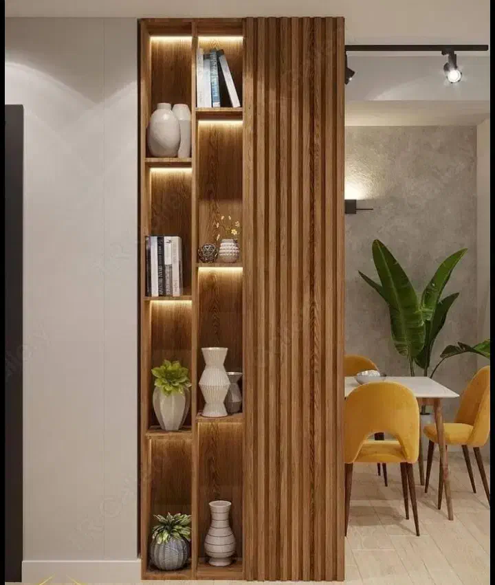 آینه|آینه|ری, سیزده آبان|دیوار