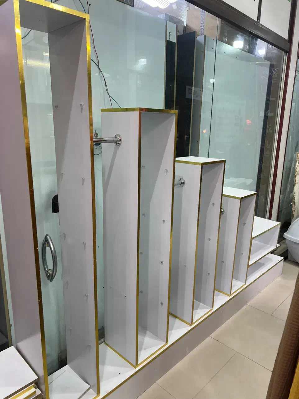 باکس|کتابخانه، شلف، قفسههای دیواری|گلستان (تهران), |دیوار