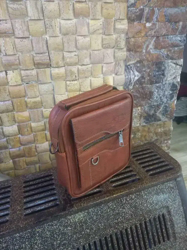 کیف چرمی اسپورت دوشی|کیف، کفش، کمربند|شیراز, جوادیه|دیوار