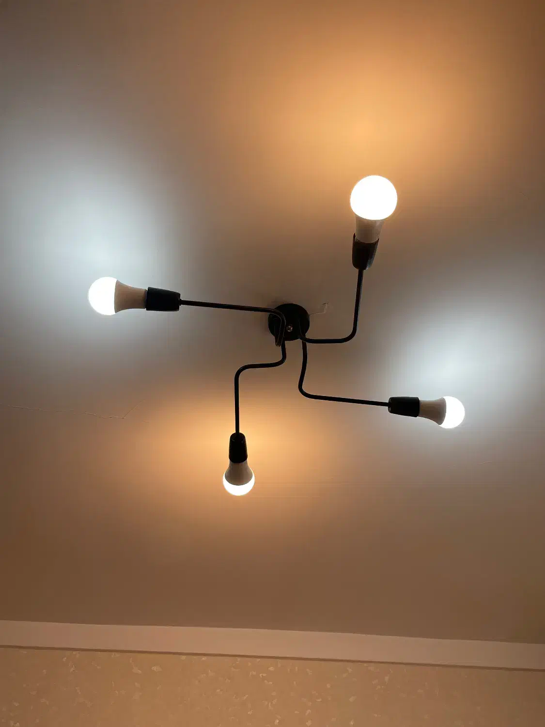 چراغ سقفی|لوستر و چراغ آویز|خوی, |دیوار