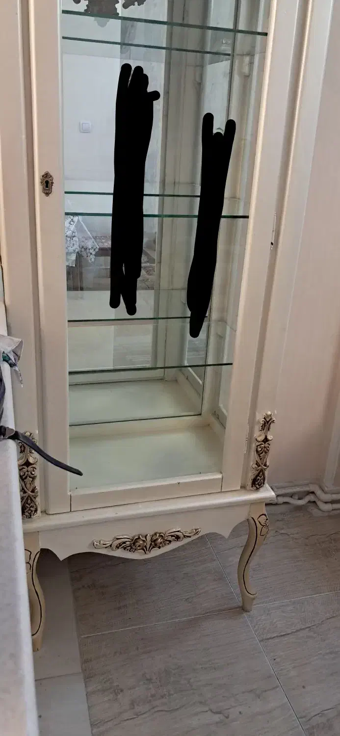 بوفه سالم .به علت جابه جایی .توافقی|بوفه، ویترین، کنسول|تهران, تاکسیرانی|دیوار