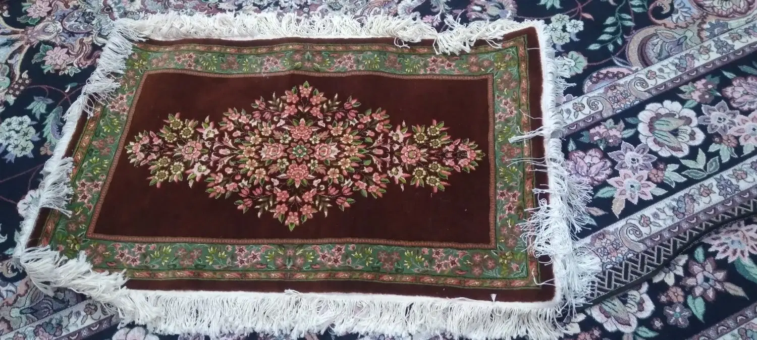 قالیچه دستباف بسیارزیبا|فرش|اسلامآباد غرب, |دیوار