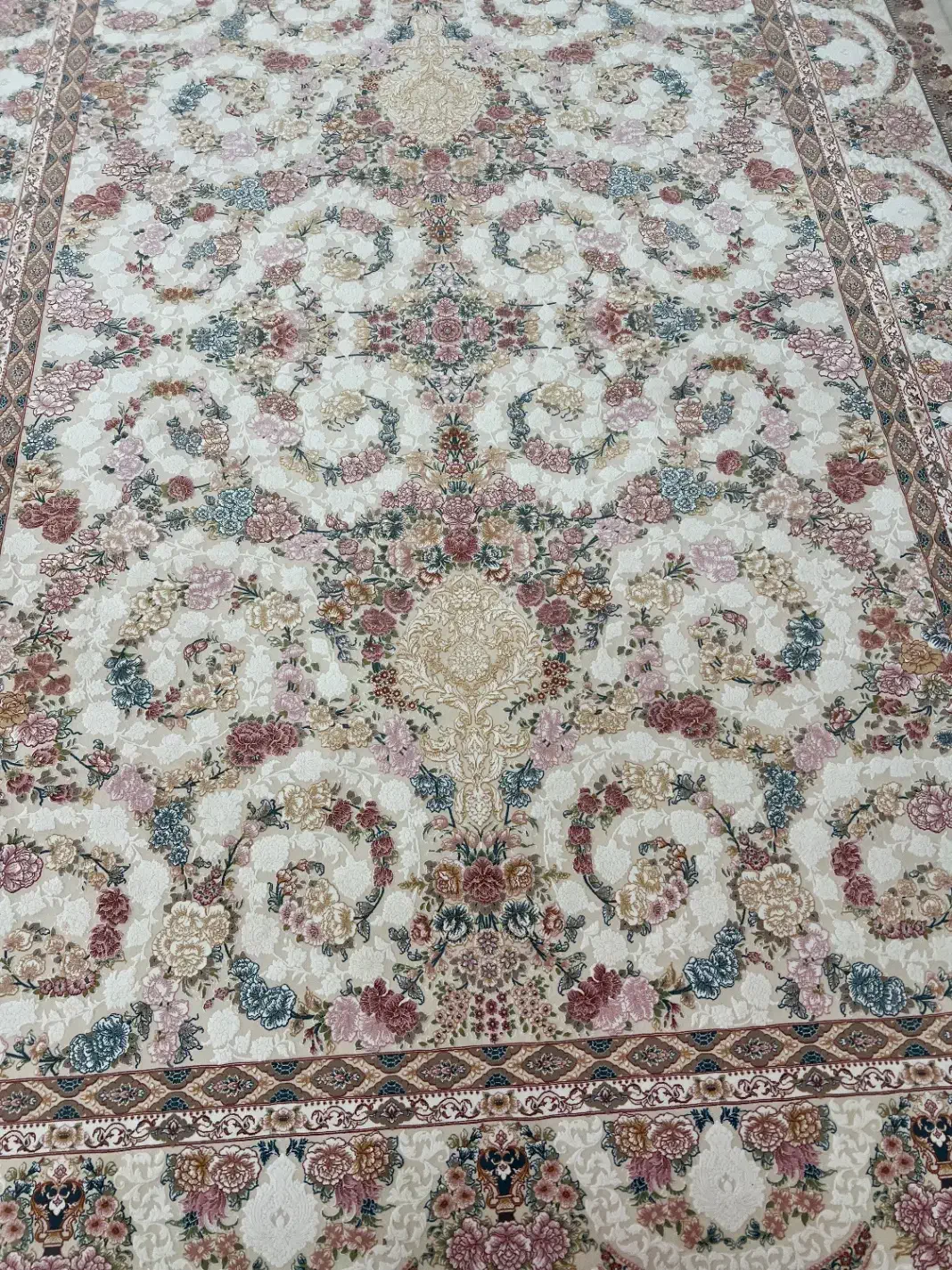 فرش ابریشم|فرش|قزوین, |دیوار