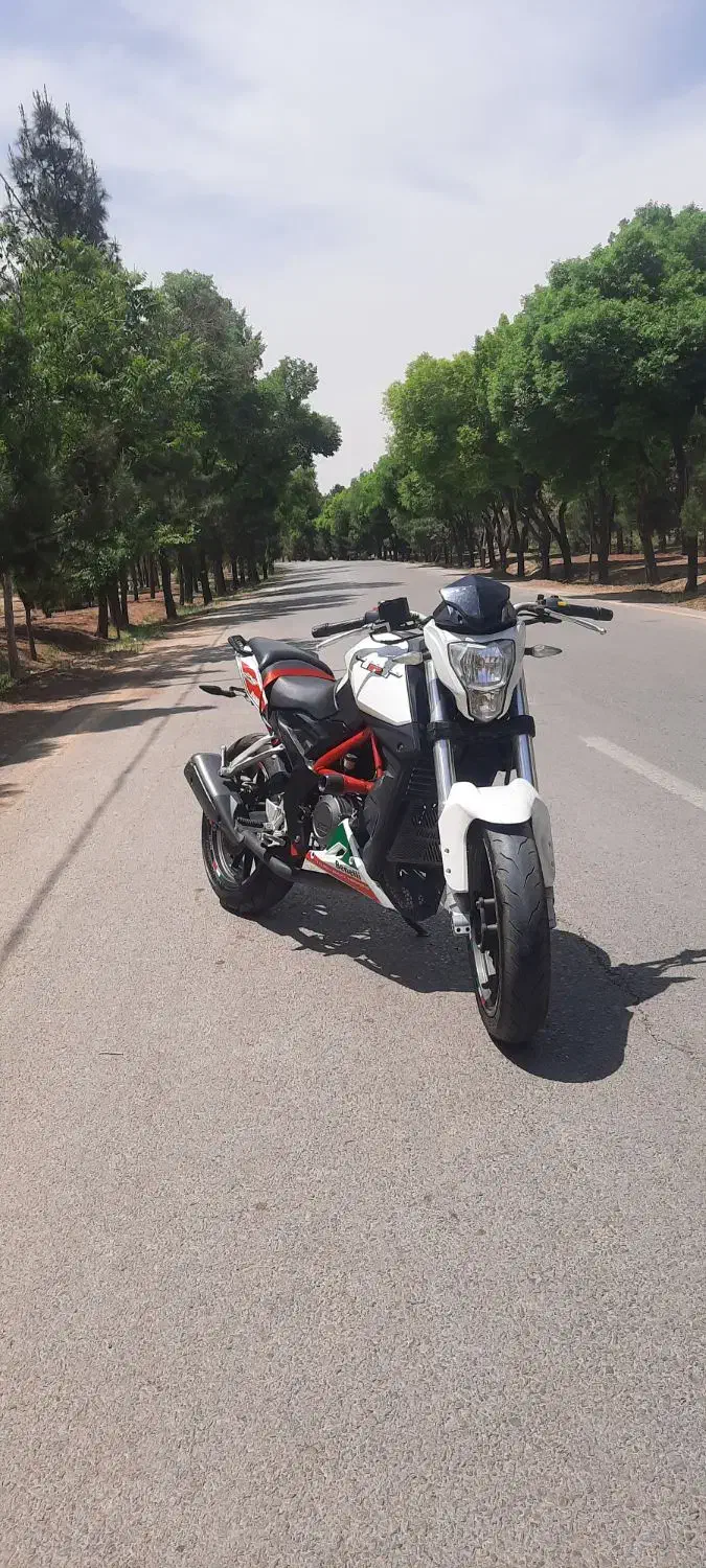 بنلی ۲۵۰|موتورسیکلت|اصفهان, شفق|دیوار